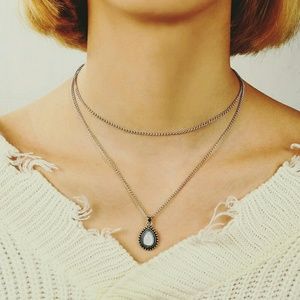 2/$22☆Gem drop layered necklace
